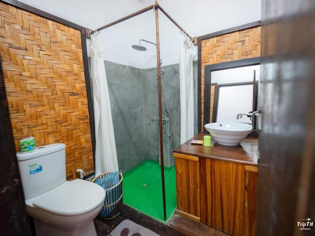Ning Ning Guesthouse Muang Ngoi Habitación foto