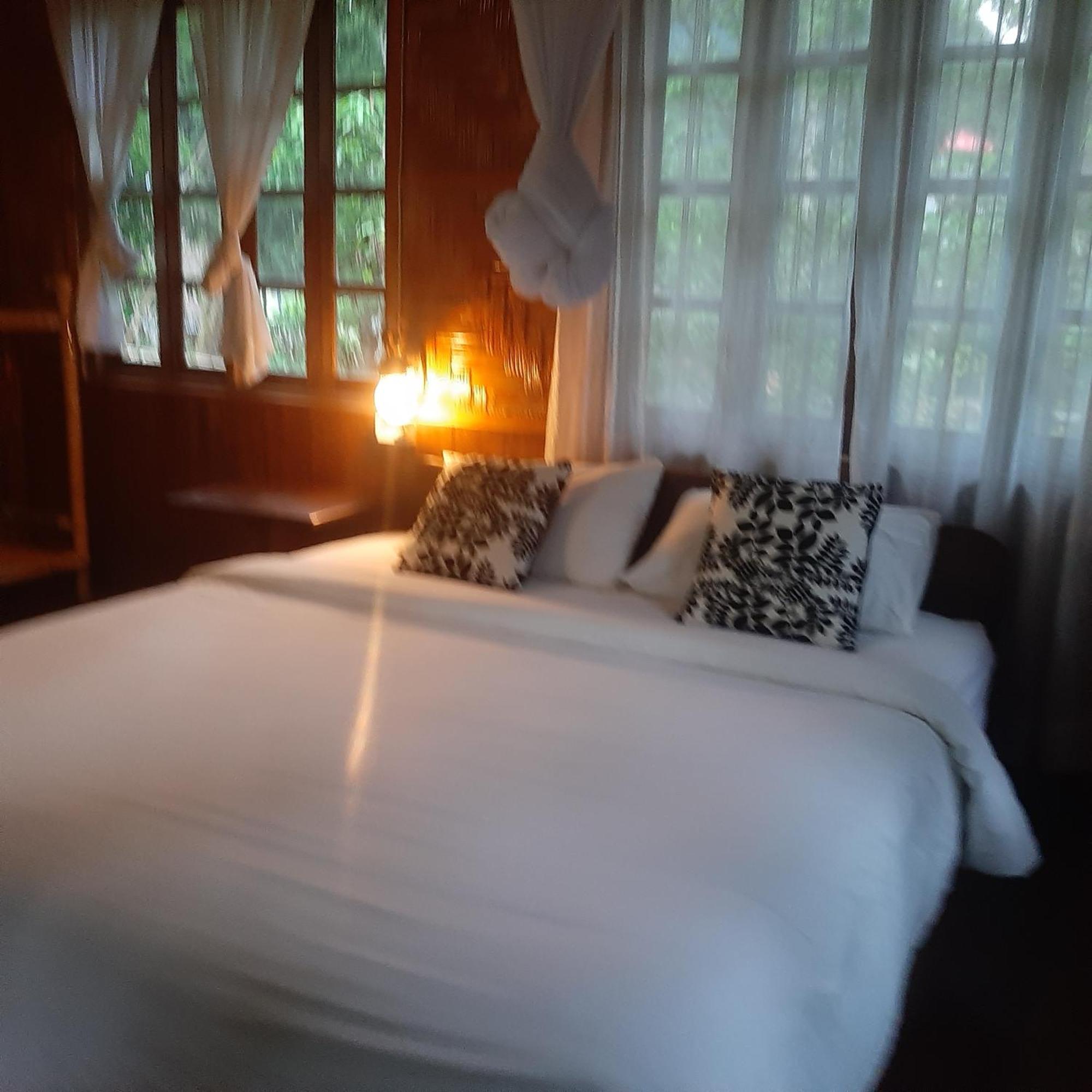Ning Ning Guesthouse Muang Ngoi Habitación foto